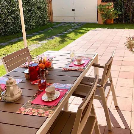 Le Camelie By Interhome בית נופש מונטיניוזו